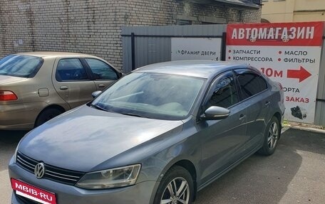 Volkswagen Jetta VI, 2014 год, 890 000 рублей, 2 фотография