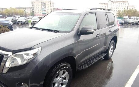 Toyota Land Cruiser Prado 150 рестайлинг 2, 2014 год, 2 800 000 рублей, 2 фотография