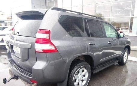 Toyota Land Cruiser Prado 150 рестайлинг 2, 2014 год, 2 800 000 рублей, 3 фотография