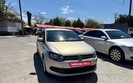 Volkswagen Polo VI (EU Market), 2012 год, 840 000 рублей, 2 фотография