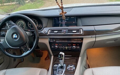 BMW 7 серия, 2011 год, 1 750 000 рублей, 2 фотография