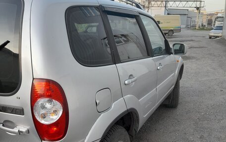 Chevrolet Niva I рестайлинг, 2010 год, 530 000 рублей, 2 фотография
