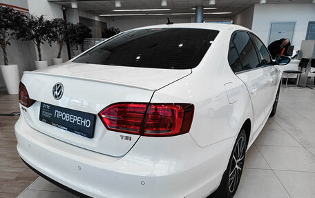 Volkswagen Jetta VI, 2014 год, 1 250 000 рублей, 6 фотография