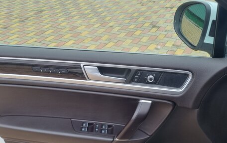 Volkswagen Touareg III, 2015 год, 3 000 000 рублей, 12 фотография