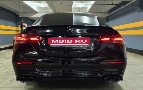 Mercedes-Benz E-Класс, 2020 год, 4 300 000 рублей, 2 фотография