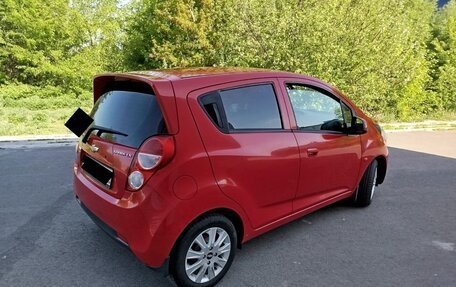 Chevrolet Spark III, 2013 год, 850 000 рублей, 2 фотография