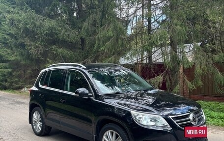 Volkswagen Tiguan I, 2010 год, 1 230 000 рублей, 2 фотография