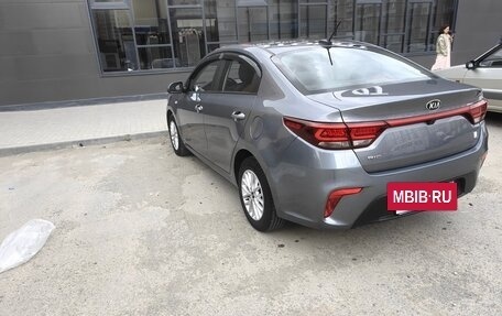 KIA Rio IV, 2020 год, 1 800 000 рублей, 2 фотография