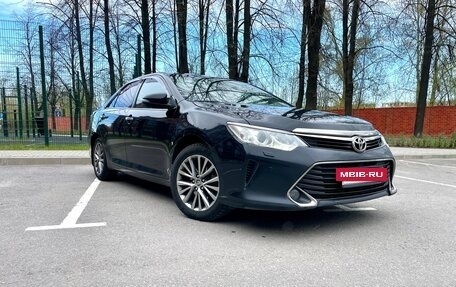 Toyota Camry, 2017 год, 1 900 000 рублей, 3 фотография