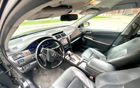 Toyota Camry, 2017 год, 1 900 000 рублей, 7 фотография
