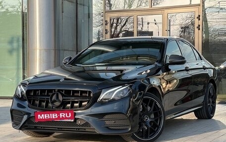 Mercedes-Benz E-Класс, 2019 год, 3 650 000 рублей, 1 фотография