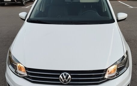 Volkswagen Polo VI (EU Market), 2020 год, 1 360 000 рублей, 1 фотография