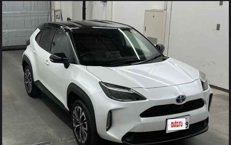Toyota Yaris Cross, 2021 год, 2 250 000 рублей, 1 фотография