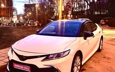 Toyota Camry, 2018 год, 2 385 000 рублей, 1 фотография