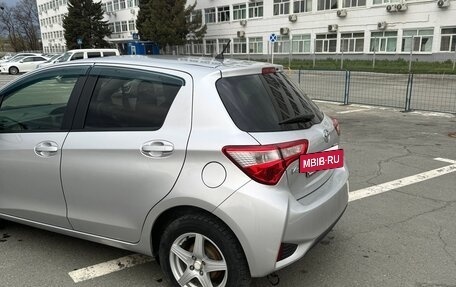 Toyota Vitz, 2017 год, 855 000 рублей, 3 фотография