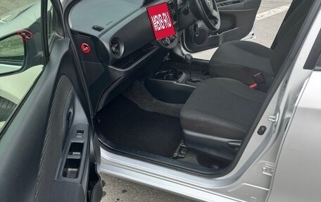 Toyota Vitz, 2017 год, 855 000 рублей, 10 фотография