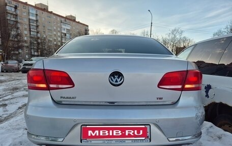 Volkswagen Passat B7, 2011 год, 950 000 рублей, 6 фотография