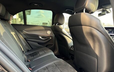 Mercedes-Benz E-Класс, 2019 год, 3 650 000 рублей, 11 фотография