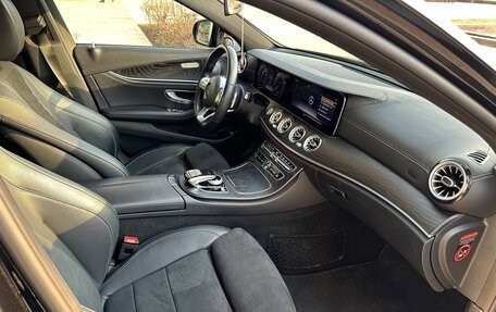 Mercedes-Benz E-Класс, 2019 год, 3 650 000 рублей, 12 фотография