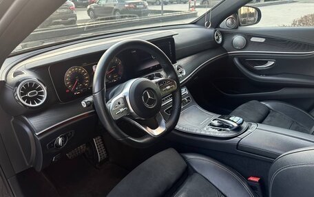 Mercedes-Benz E-Класс, 2019 год, 3 650 000 рублей, 19 фотография