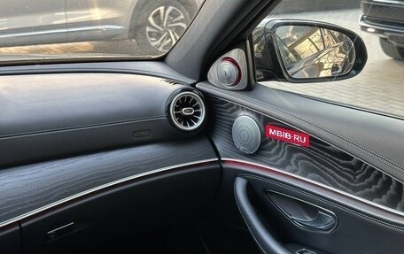 Mercedes-Benz E-Класс, 2019 год, 3 650 000 рублей, 14 фотография