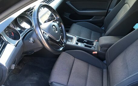 Volkswagen Passat B8 рестайлинг, 2018 год, 2 375 000 рублей, 8 фотография