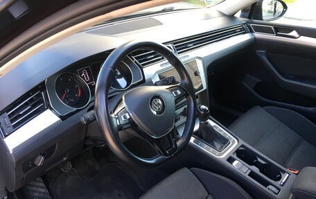Volkswagen Passat B8 рестайлинг, 2018 год, 2 375 000 рублей, 9 фотография
