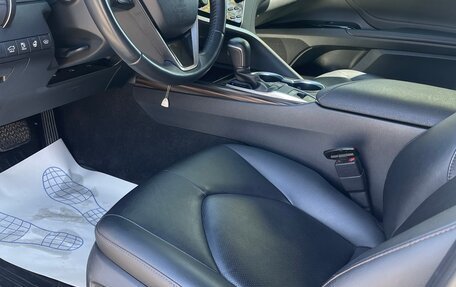 Toyota Camry, 2019 год, 3 200 000 рублей, 9 фотография