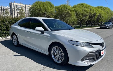 Toyota Camry, 2019 год, 3 200 000 рублей, 3 фотография
