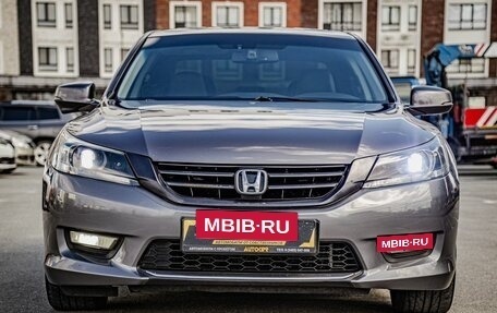 Honda Accord IX рестайлинг, 2013 год, 1 785 000 рублей, 3 фотография