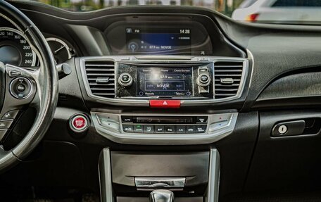 Honda Accord IX рестайлинг, 2013 год, 1 785 000 рублей, 18 фотография