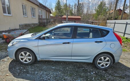 Hyundai Solaris II рестайлинг, 2012 год, 650 000 рублей, 4 фотография