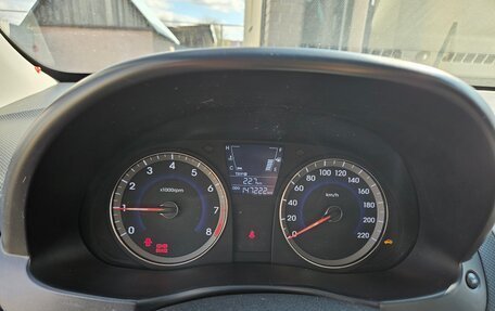 Hyundai Solaris II рестайлинг, 2012 год, 650 000 рублей, 8 фотография