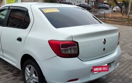 Renault Logan II, 2017 год, 585 000 рублей, 3 фотография