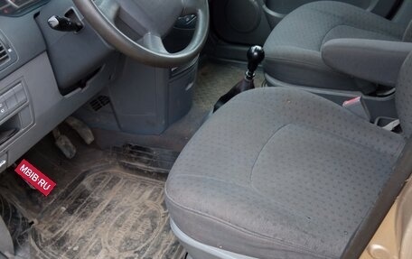 KIA Carens I (RS), 2004 год, 250 000 рублей, 10 фотография