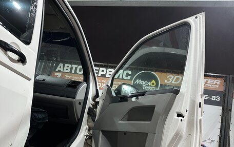 Volkswagen Transporter T5 рестайлинг, 2014 год, 1 600 000 рублей, 13 фотография