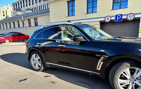 Infiniti QX70, 2016 год, 2 600 000 рублей, 6 фотография