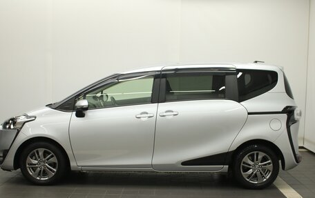 Toyota Sienta II, 2018 год, 1 648 000 рублей, 13 фотография