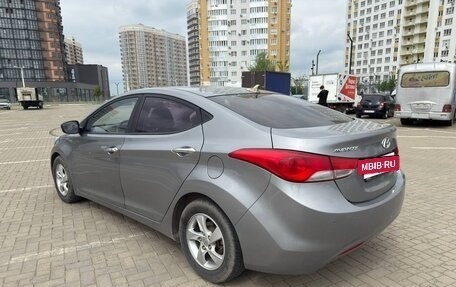 Hyundai Avante, 2012 год, 1 000 000 рублей, 4 фотография