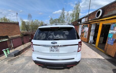 Ford Explorer VI, 2013 год, 1 890 000 рублей, 3 фотография