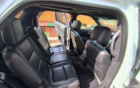 Ford Explorer VI, 2013 год, 1 890 000 рублей, 16 фотография