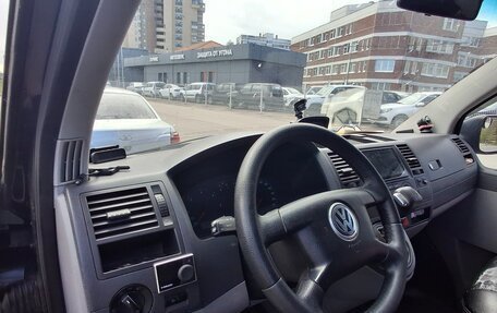Volkswagen Transporter T5 рестайлинг, 2006 год, 2 000 000 рублей, 9 фотография