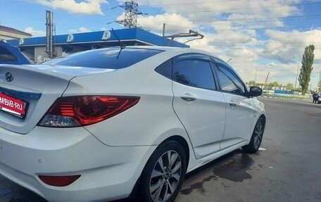 Hyundai Solaris II рестайлинг, 2014 год, 960 000 рублей, 3 фотография