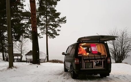 Volkswagen Transporter T5 рестайлинг, 2006 год, 2 000 000 рублей, 6 фотография