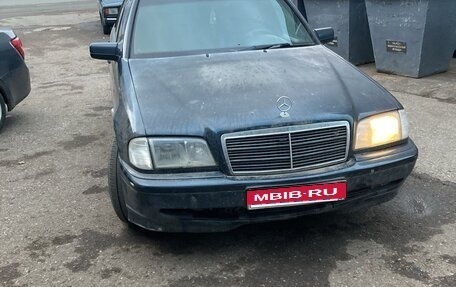 Mercedes-Benz C-Класс, 1998 год, 250 000 рублей, 1 фотография