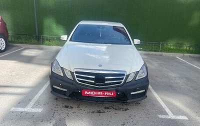 Mercedes-Benz E-Класс, 2011 год, 850 000 рублей, 1 фотография