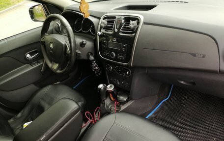 Renault Sandero II рестайлинг, 2017 год, 980 000 рублей, 2 фотография