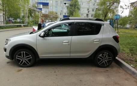 Renault Sandero II рестайлинг, 2017 год, 980 000 рублей, 4 фотография