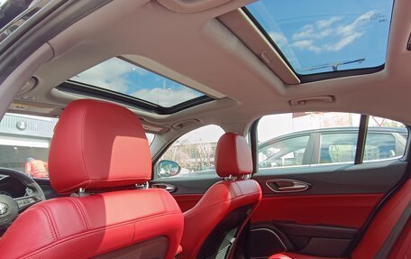 Alfa Romeo Giulia II, 2020 год, 3 500 000 рублей, 13 фотография