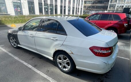 Mercedes-Benz E-Класс, 2011 год, 850 000 рублей, 13 фотография